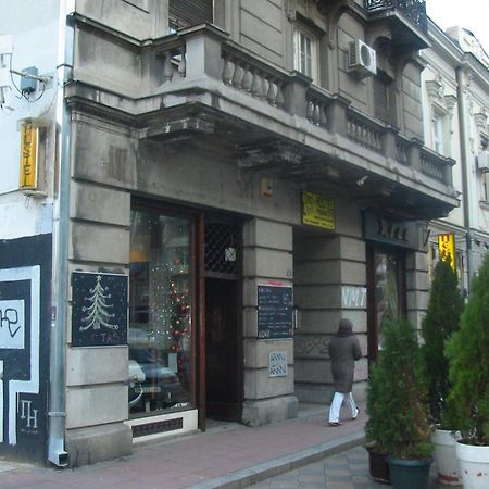 Tash Inn Hostel Белград Экстерьер фото